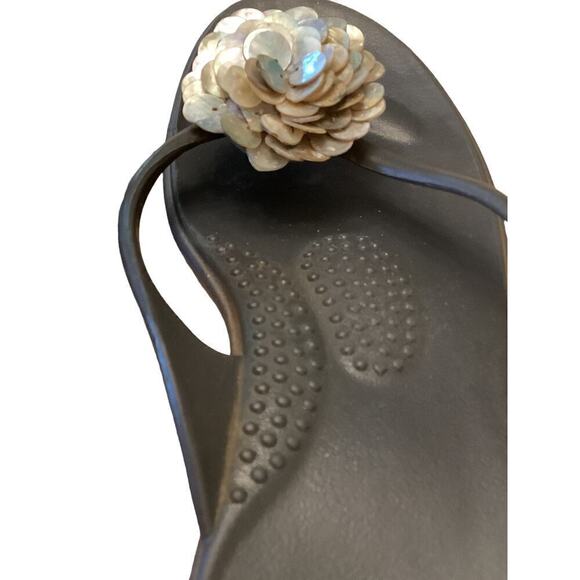 OKABASHI FOOT THERAPY THONG SANDALS /MOTHER OF PEARL SHELL MEDALLION L 9.5-10.5 - Picture 7 of 10